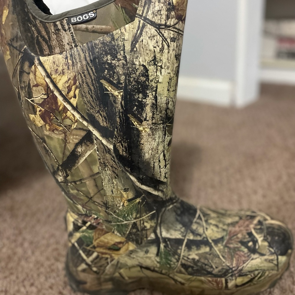 Men’s size 13 Bogs real tree rain/hunting insulated boots